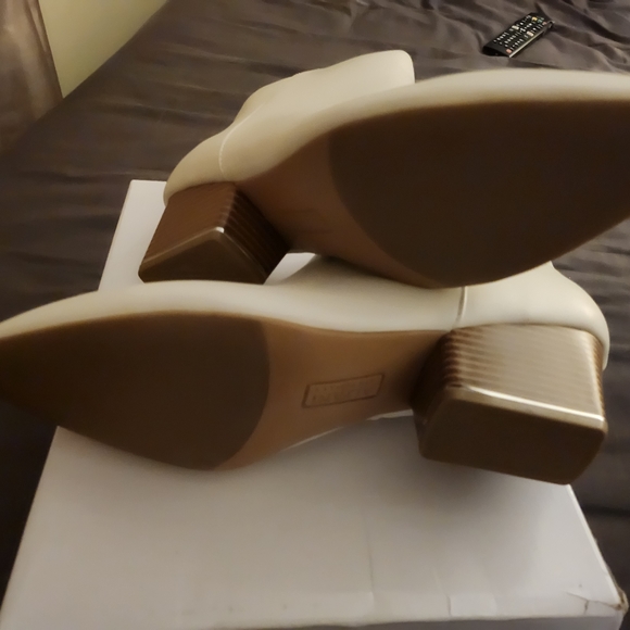 Bone white alfani booties - Picture 5 of 9